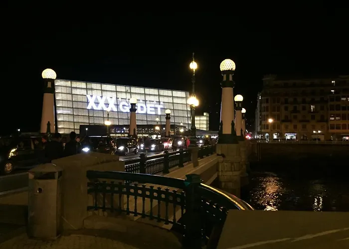 Ubicacion Perfecta/bano Privado ホームステイ サン・セバスティアン